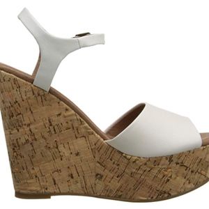 Steve Madden Women's Korkey Wedge Sandal